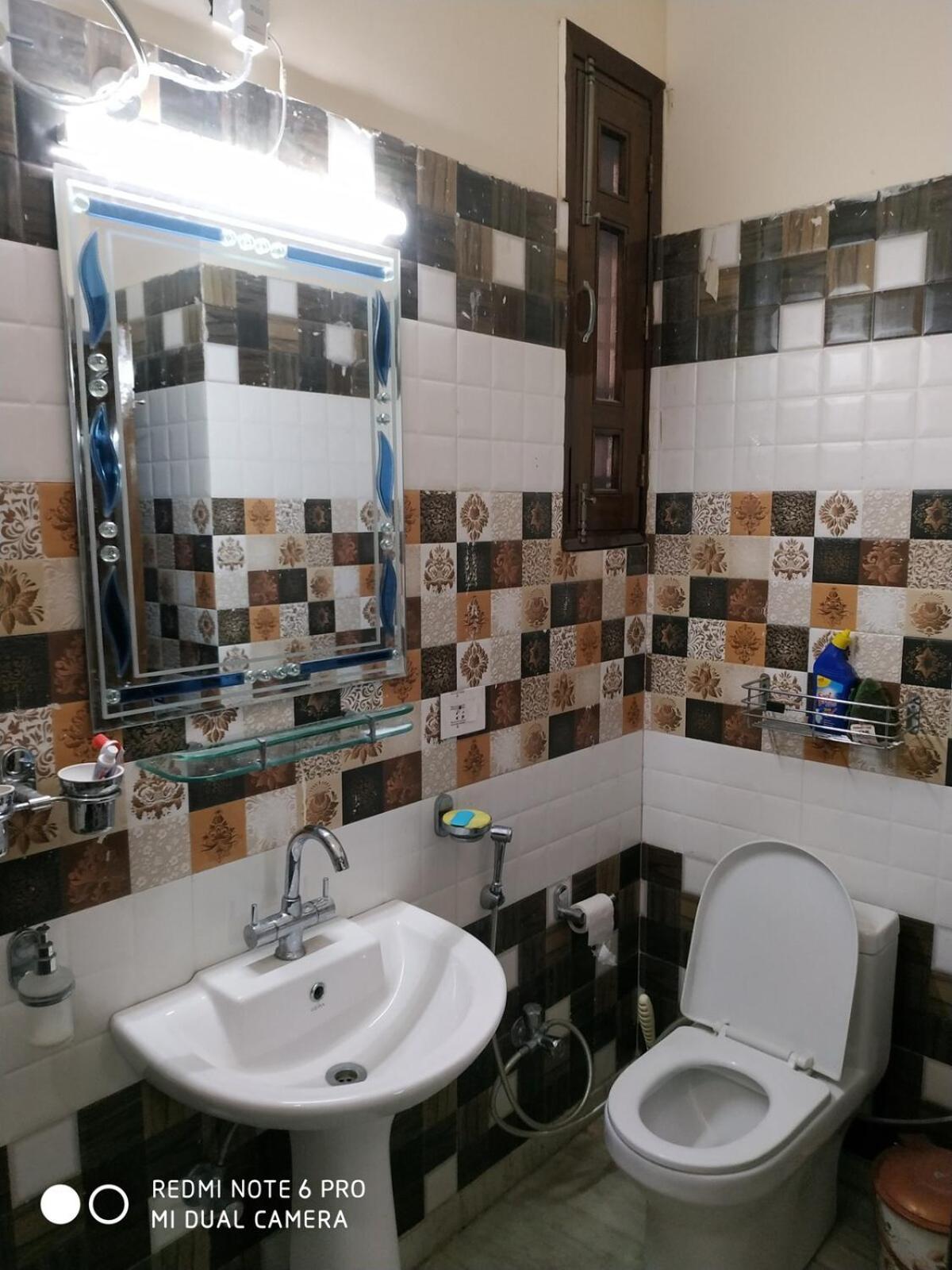 Krishna Niwas Homestay 3Bhk-Gf Chandigarh, Zirakpur Екстер'єр фото